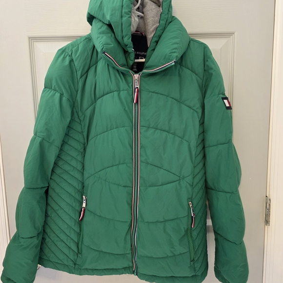 Tommy Hilfiger Women's Green Puffer Jacket - Picture 14 of 16